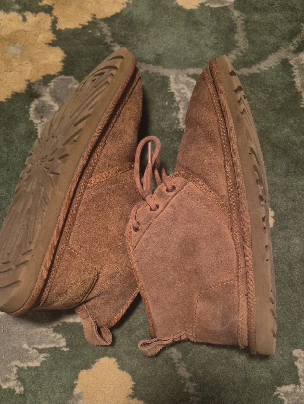 UGG classic ankle